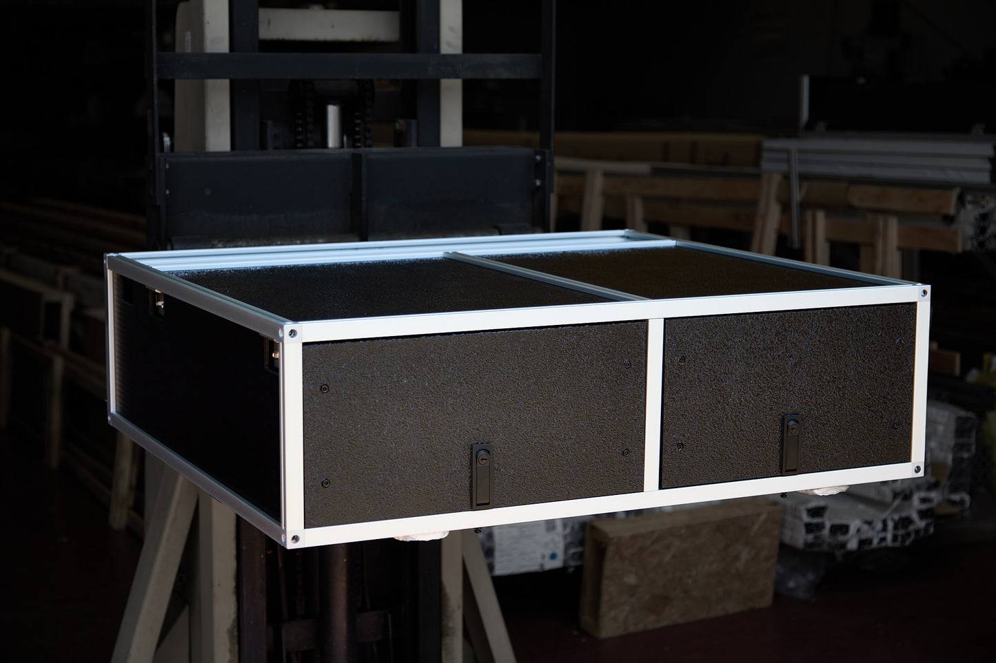 BootKamp Unit 2 Water Tank Series aluminium 4WD drawer and water tank system, side view