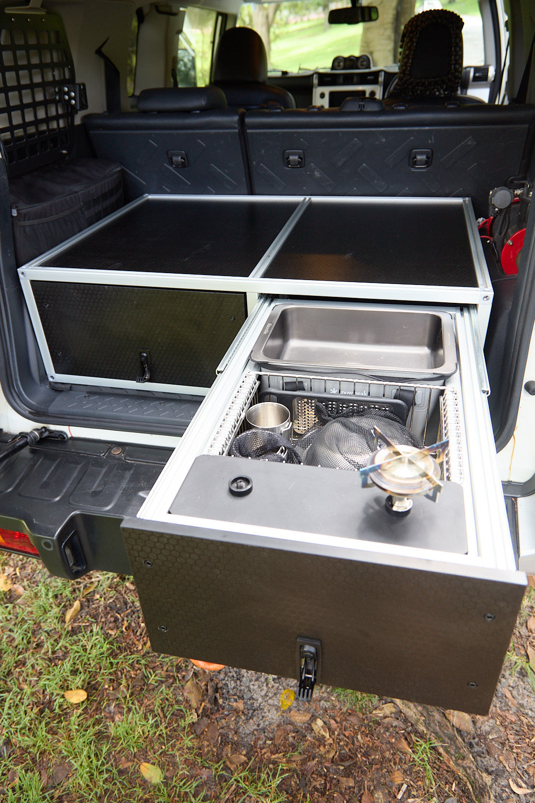 BootKamp Unit 2 aluminium dual-drawer system with drawers open