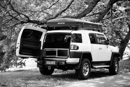 Unit 2 S compact dual-drawer system with IGT kitchen in a 4WD boot