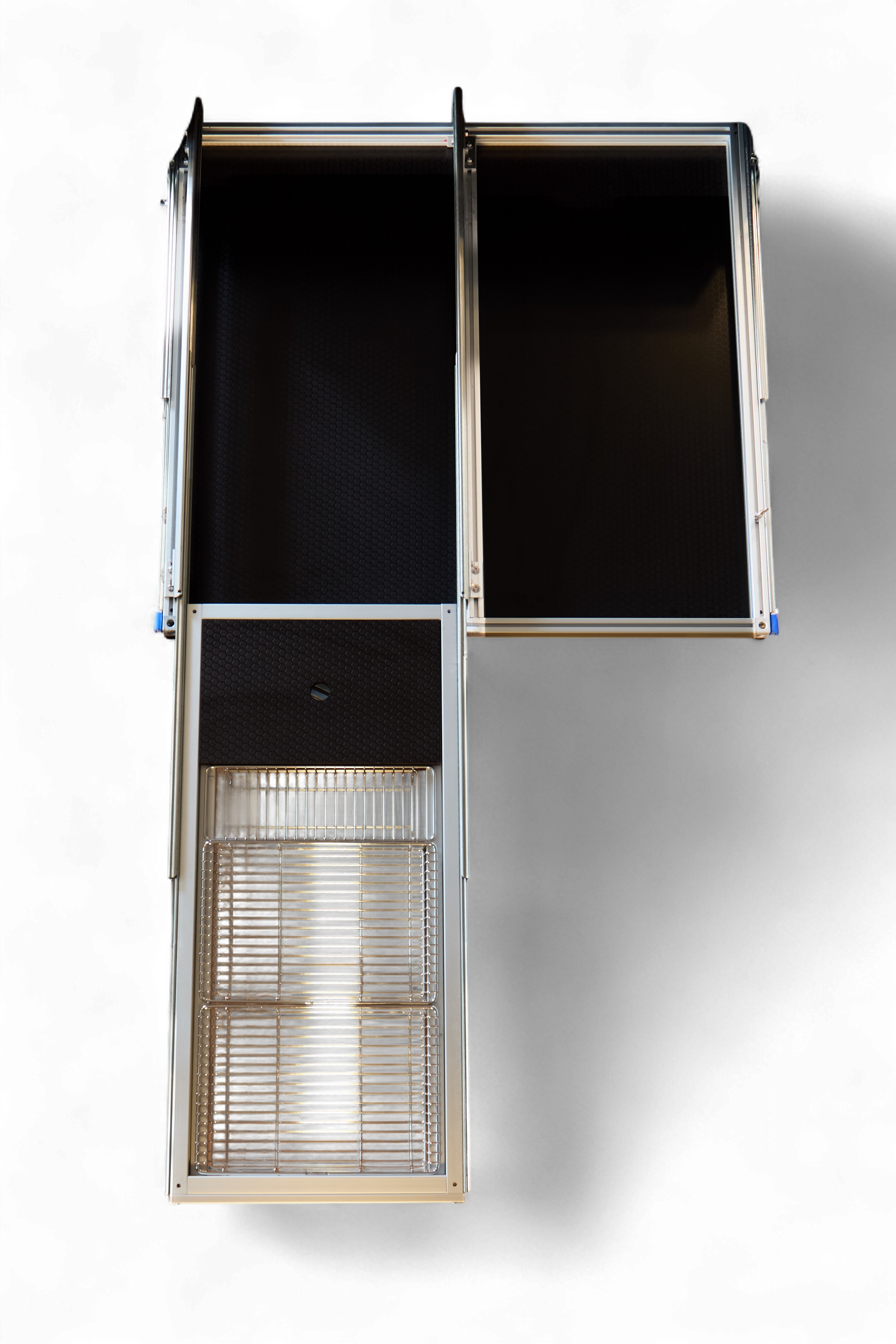 Unit 1 + IGT Slide platform deck and tie-down points, studio detail